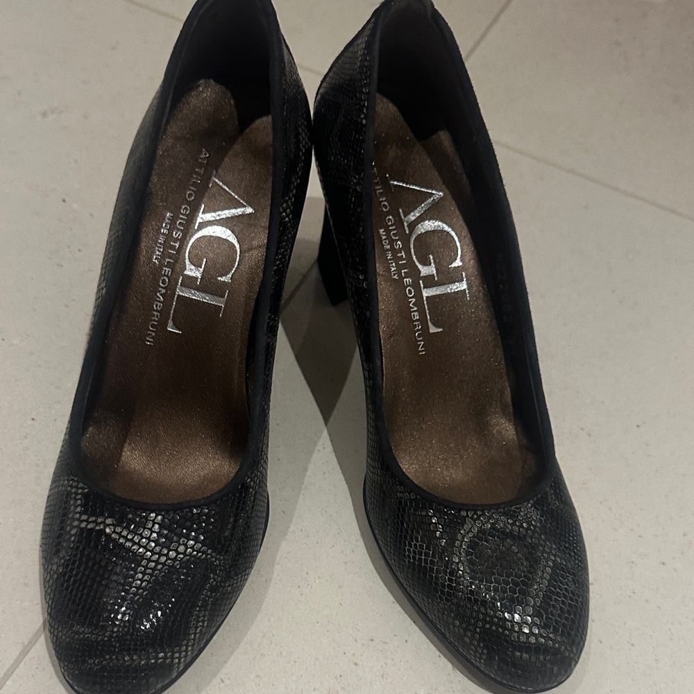 AGL Black Textured Heels